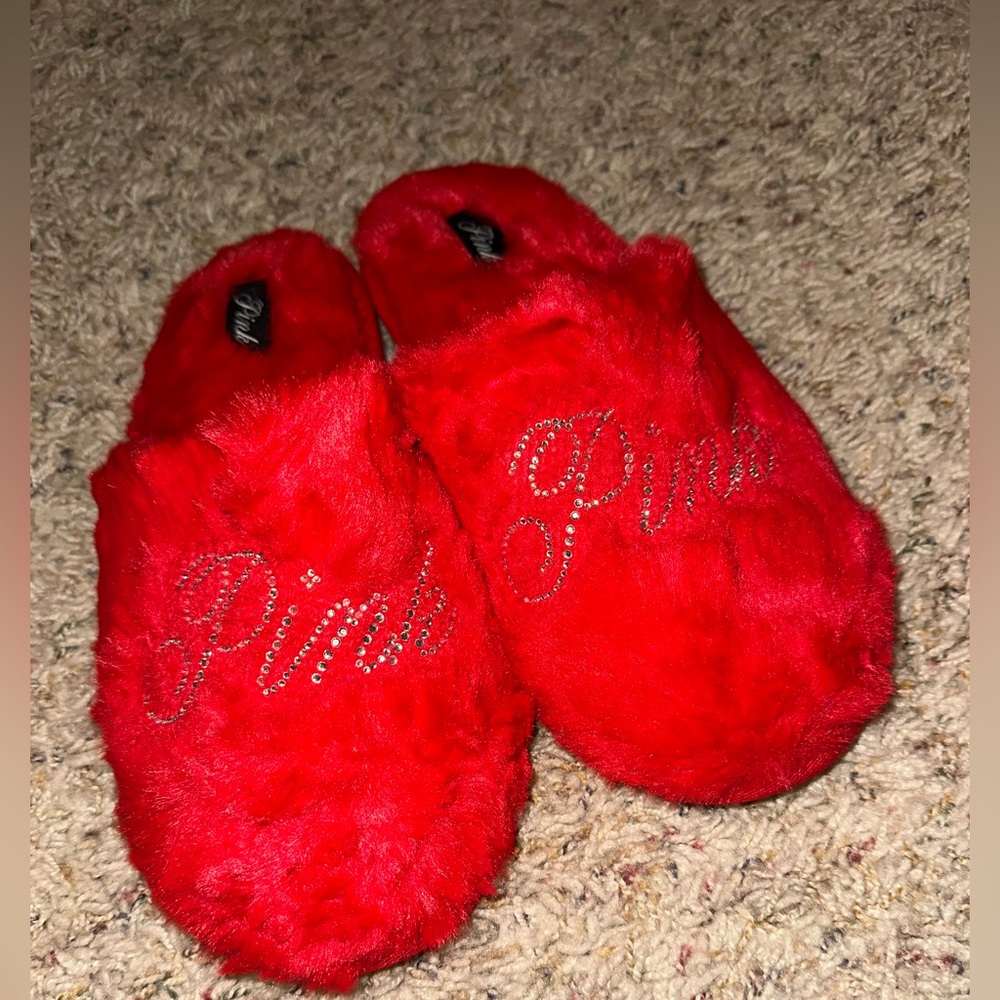 Red Fuzzy Slippers with Rhinestone Detail ❤️ size large